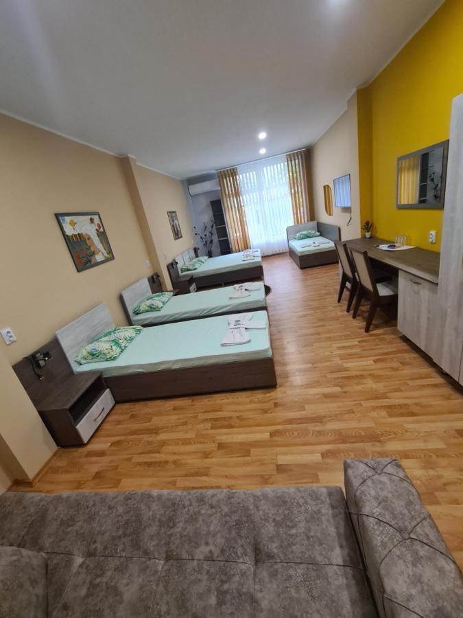 Семеен Хотел Аристо Drjanovo Exteriör bild